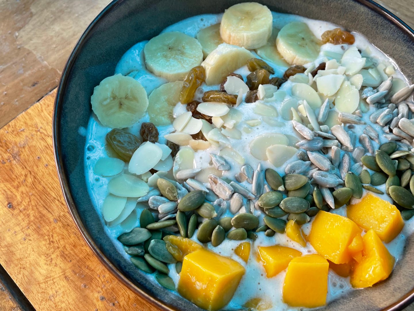 Tawhay Resto Cafe Banana Smoothie Bowl